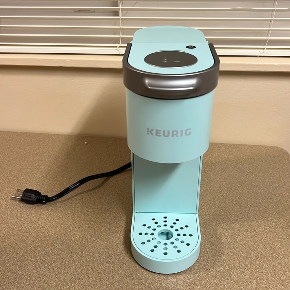 Keurig Coffee Maker - Great Condition! Very Clean